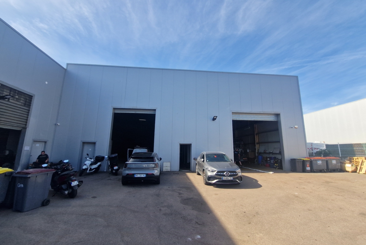 hangar à usage de de dépôt bureaux ajaccio