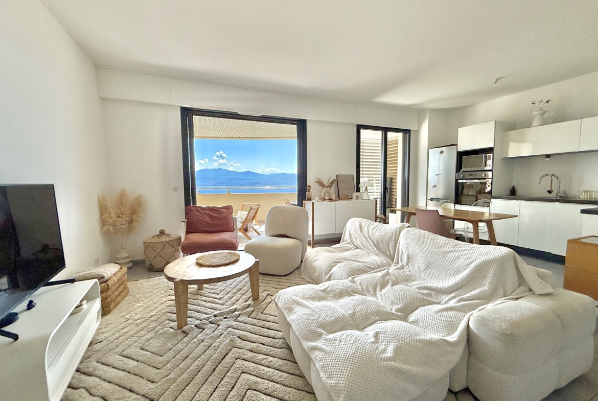 séjour appartement f3 sanguinaires ajaccio