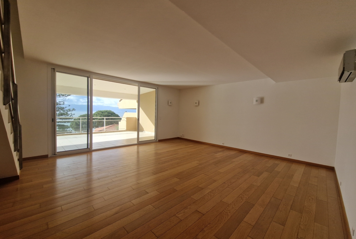 séjour appartement vue mer barbicaja ajaccio