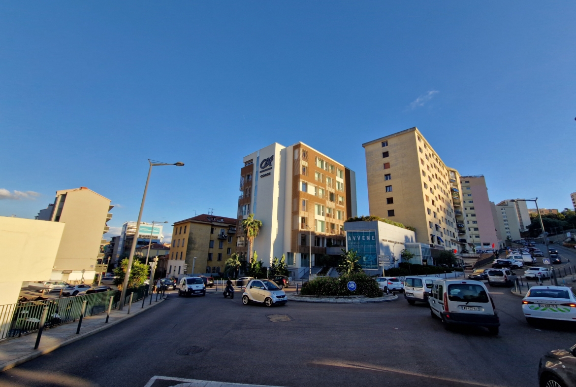 vente local commercial ajacico centre ville