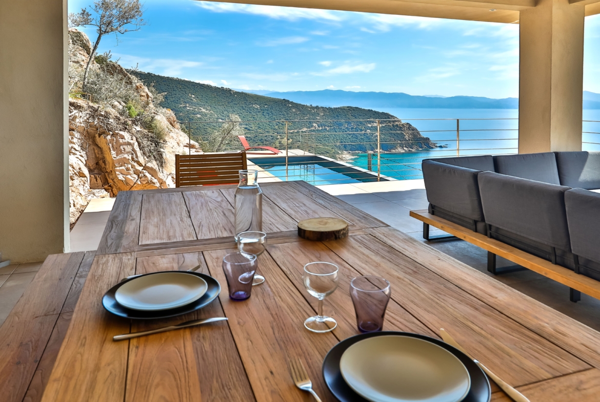 44_19.04_VILLA_CARGESE