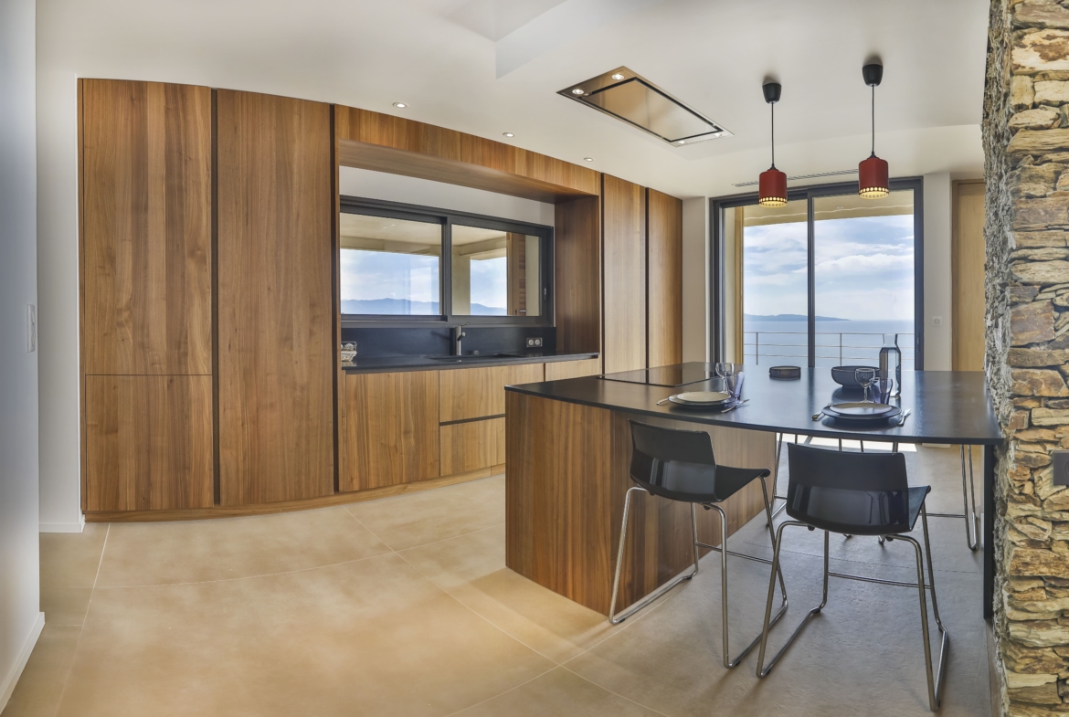 48_19.04_VILLA_CARGESE