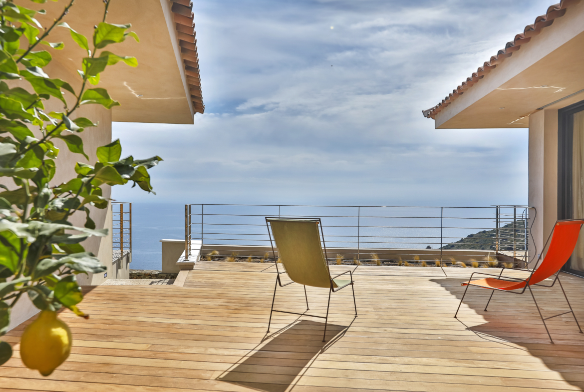 76_19.04_VILLA_CARGESE