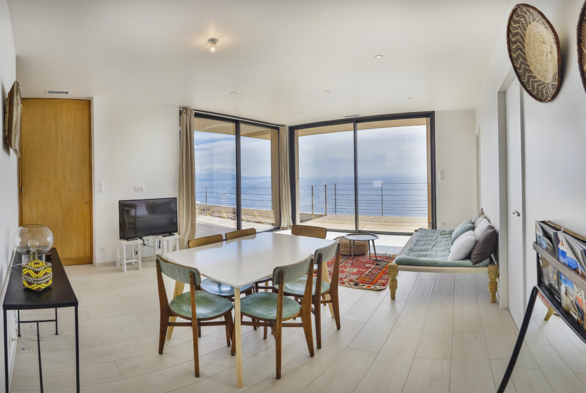 80_19.04_VILLA_CARGESE