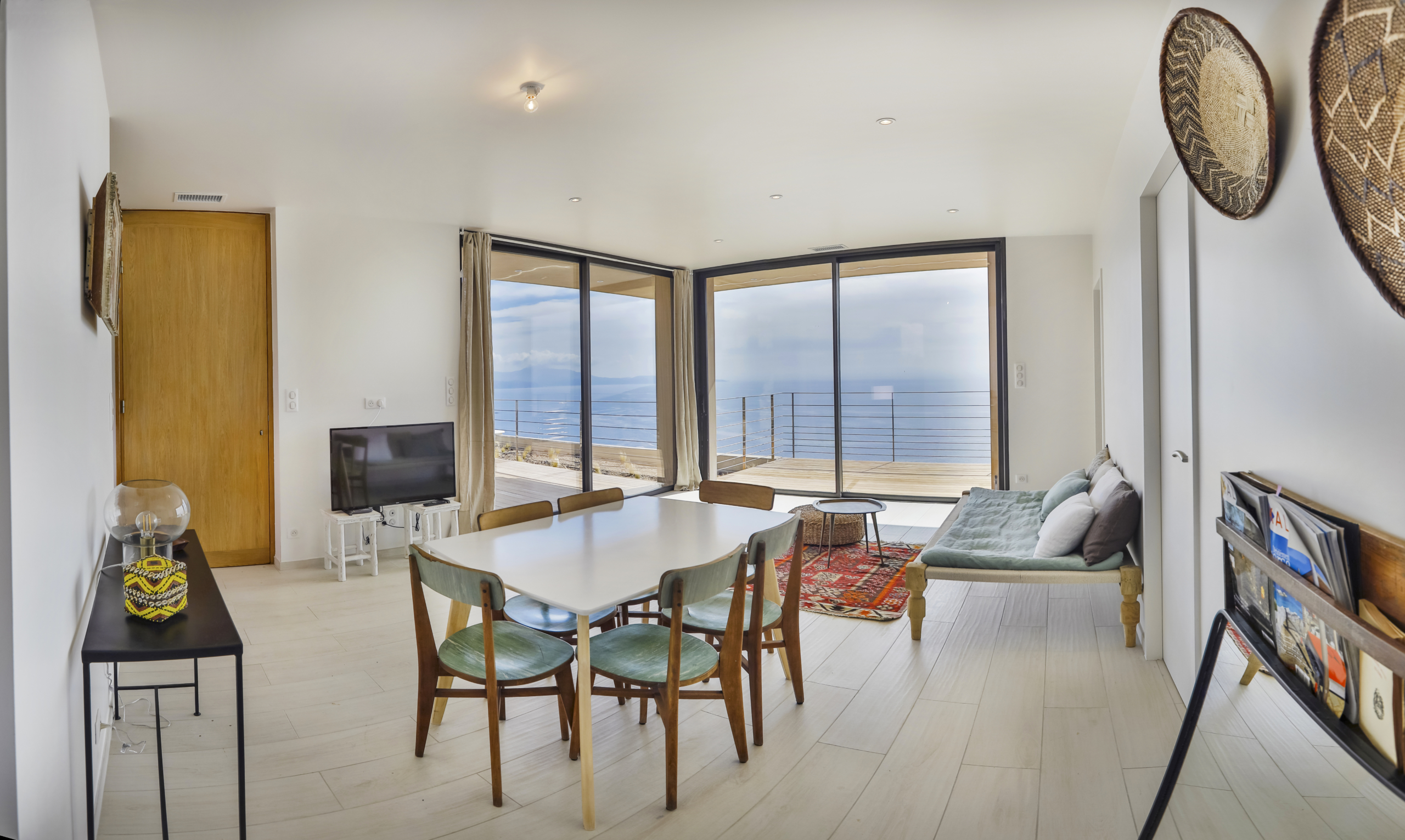 80_19.04_VILLA_CARGESE