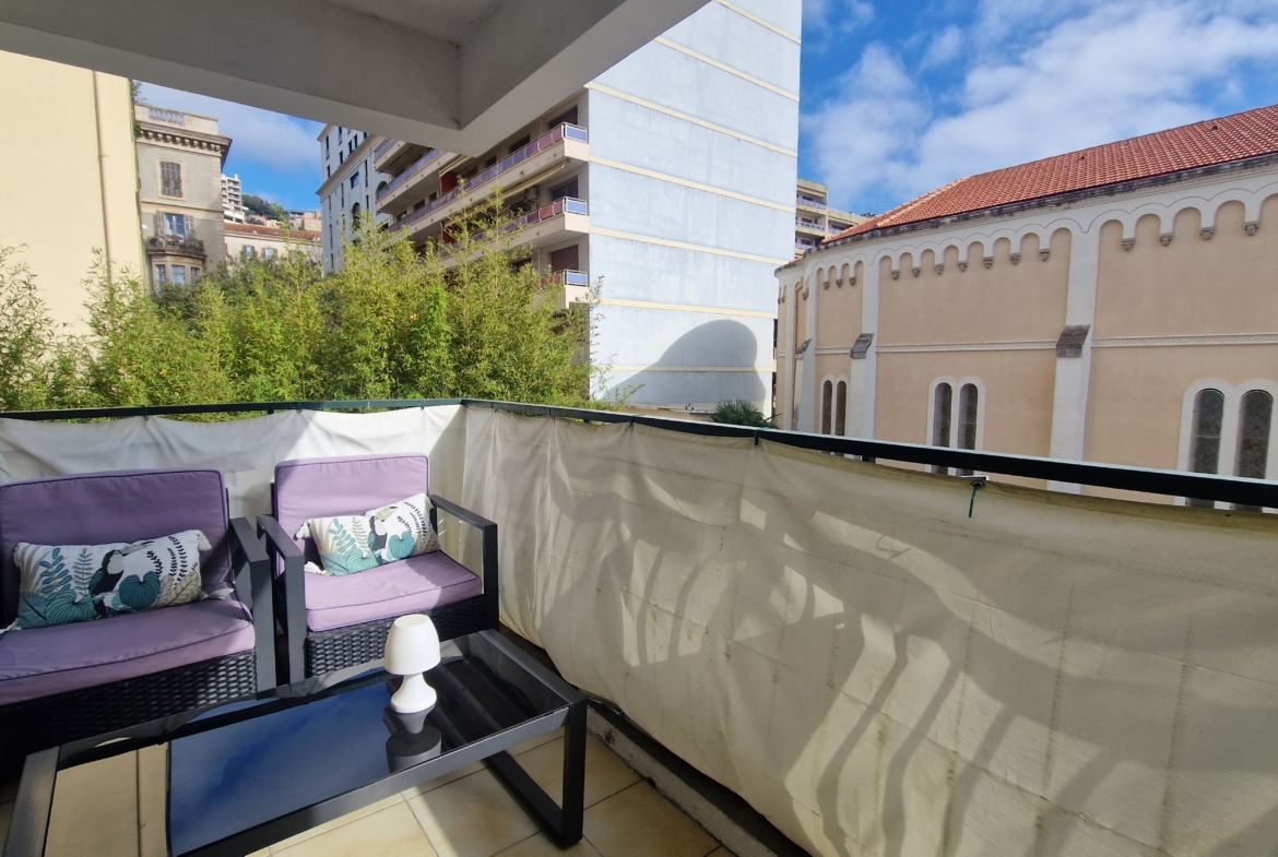 a vendre studio avec terrasse centre ville ajaccio