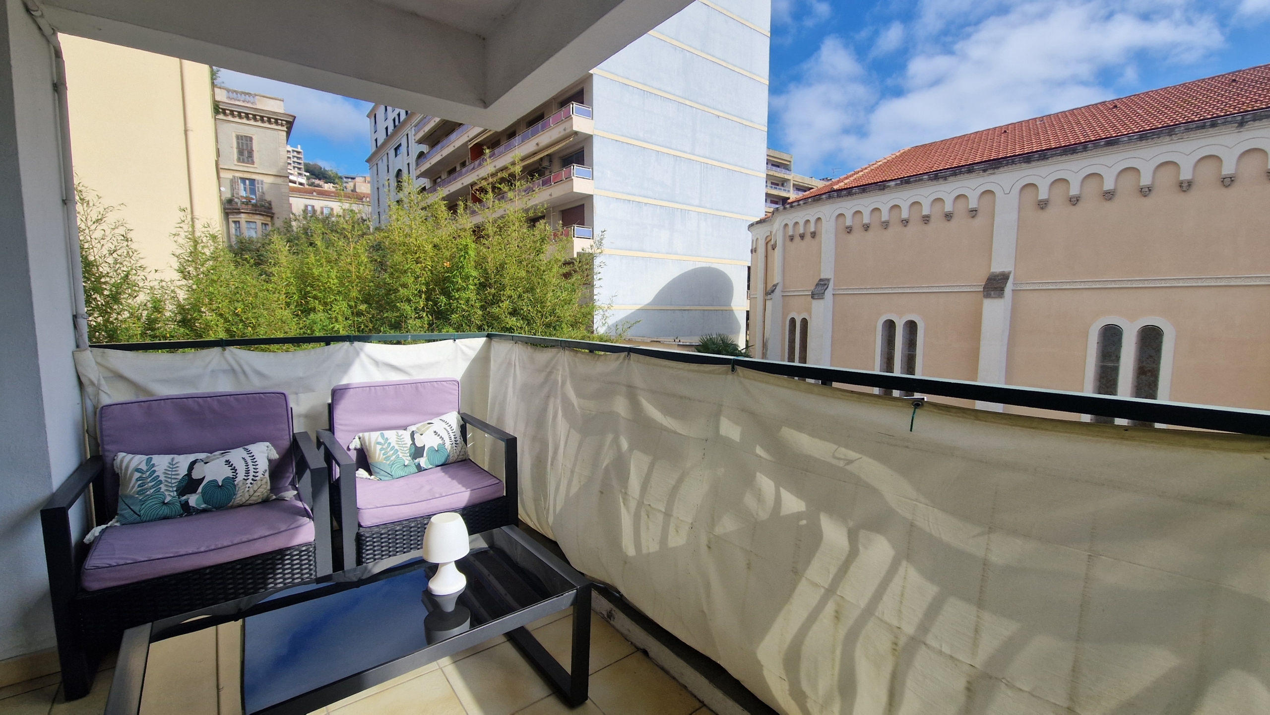 a vendre studio avec terrasse centre ville ajaccio