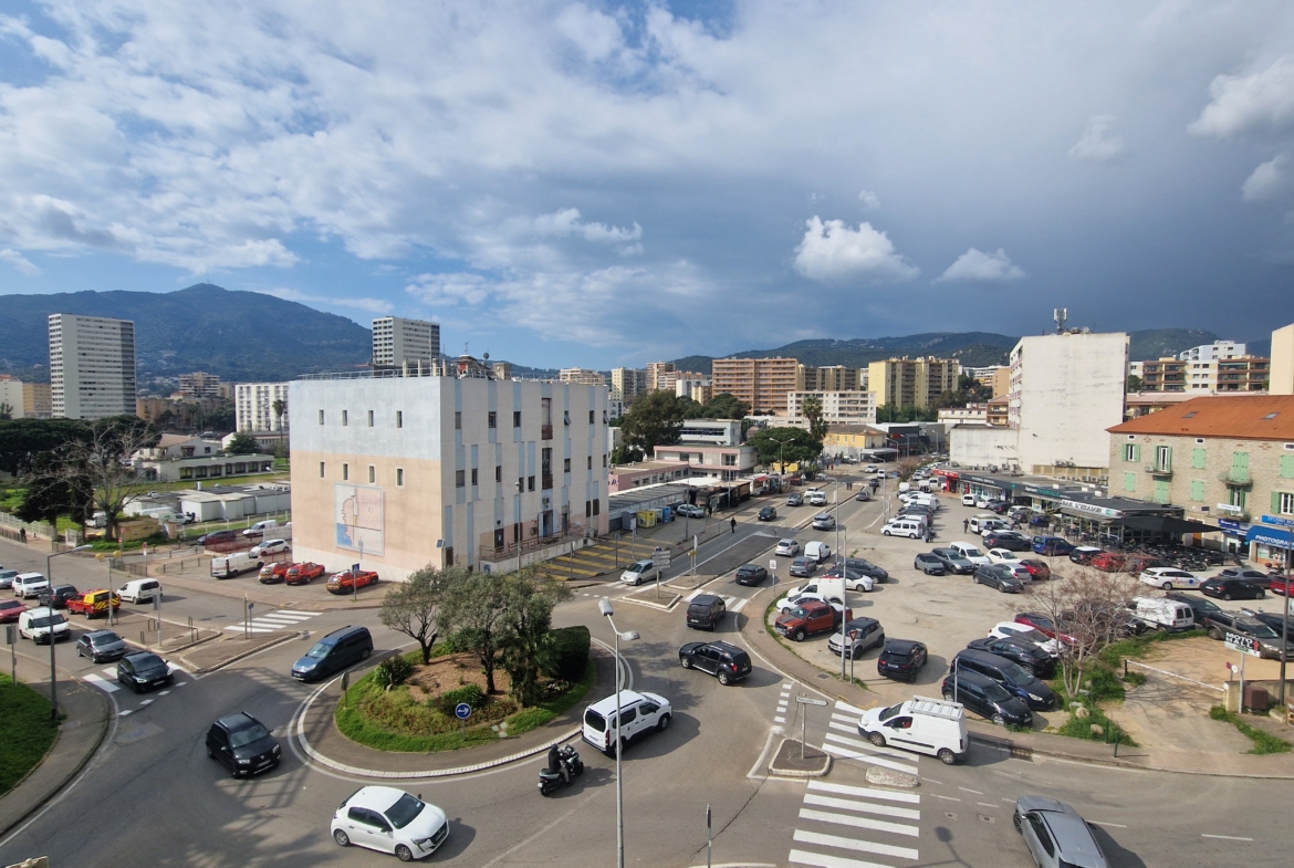 a vendre appartement avenue noel franchini ajaccio