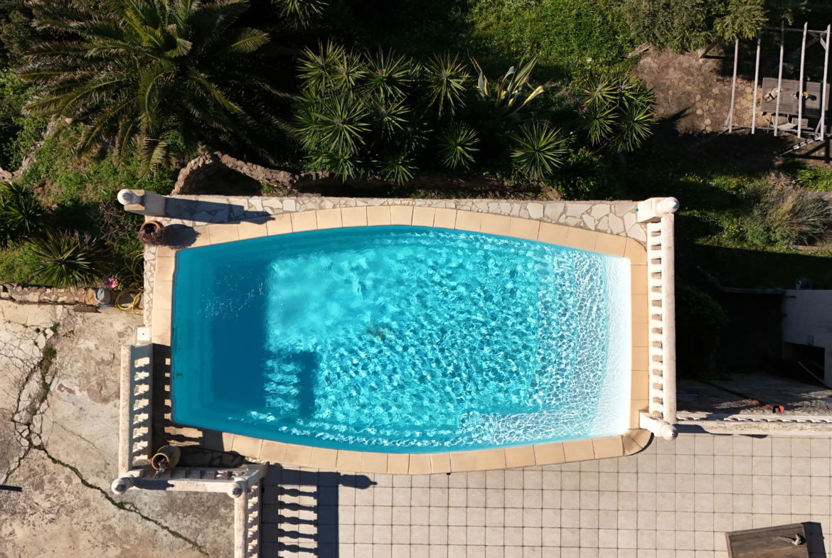 Acheter villa avec piscine Pieds dans l'eau