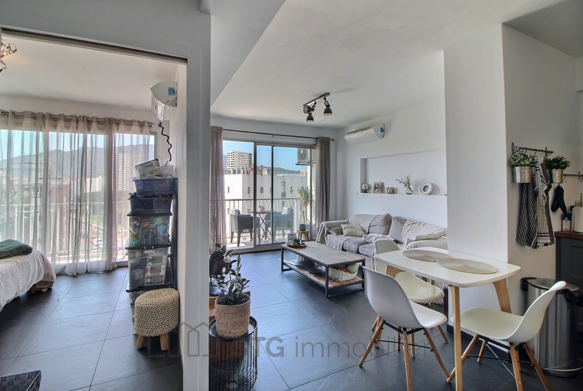 séjour appartement deux pièces