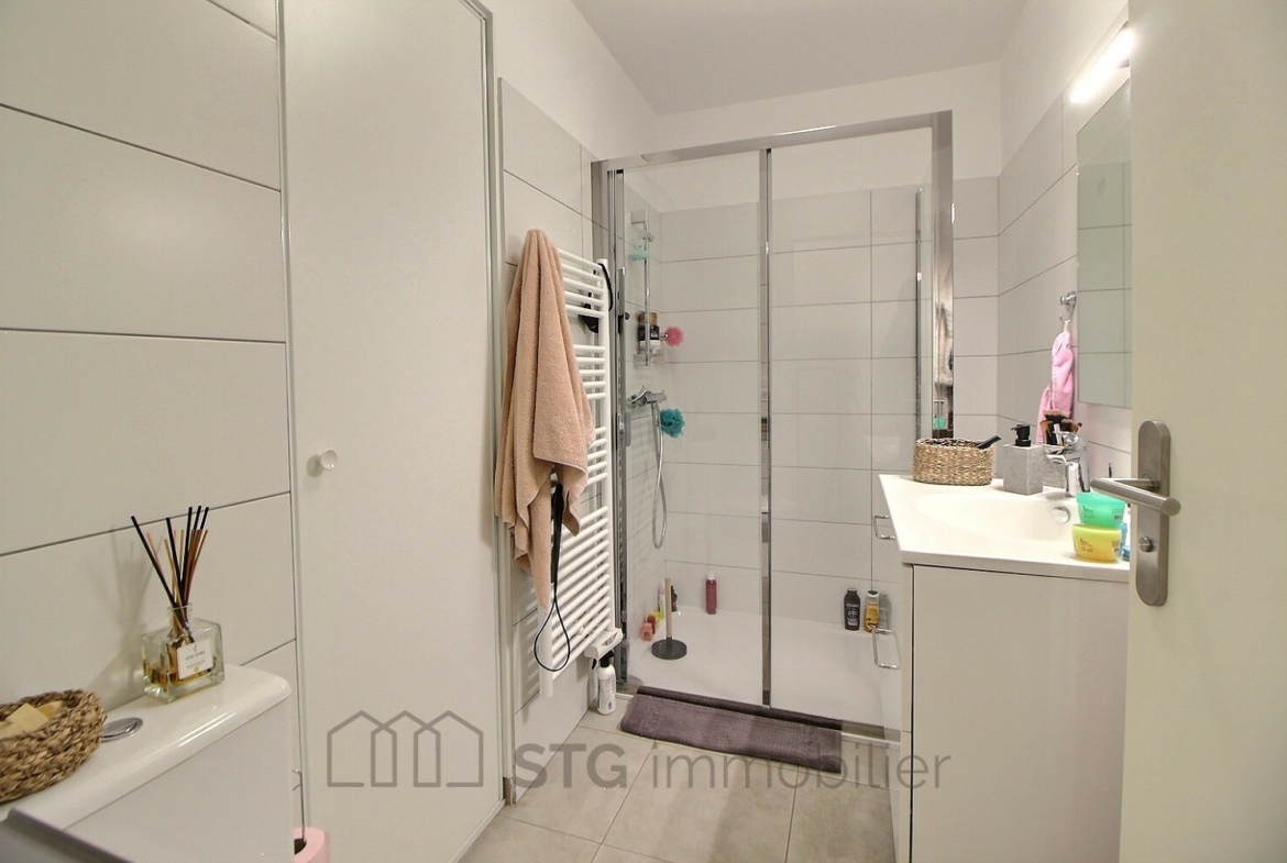 salle d'eau appartement studio à vendre ajaccio
