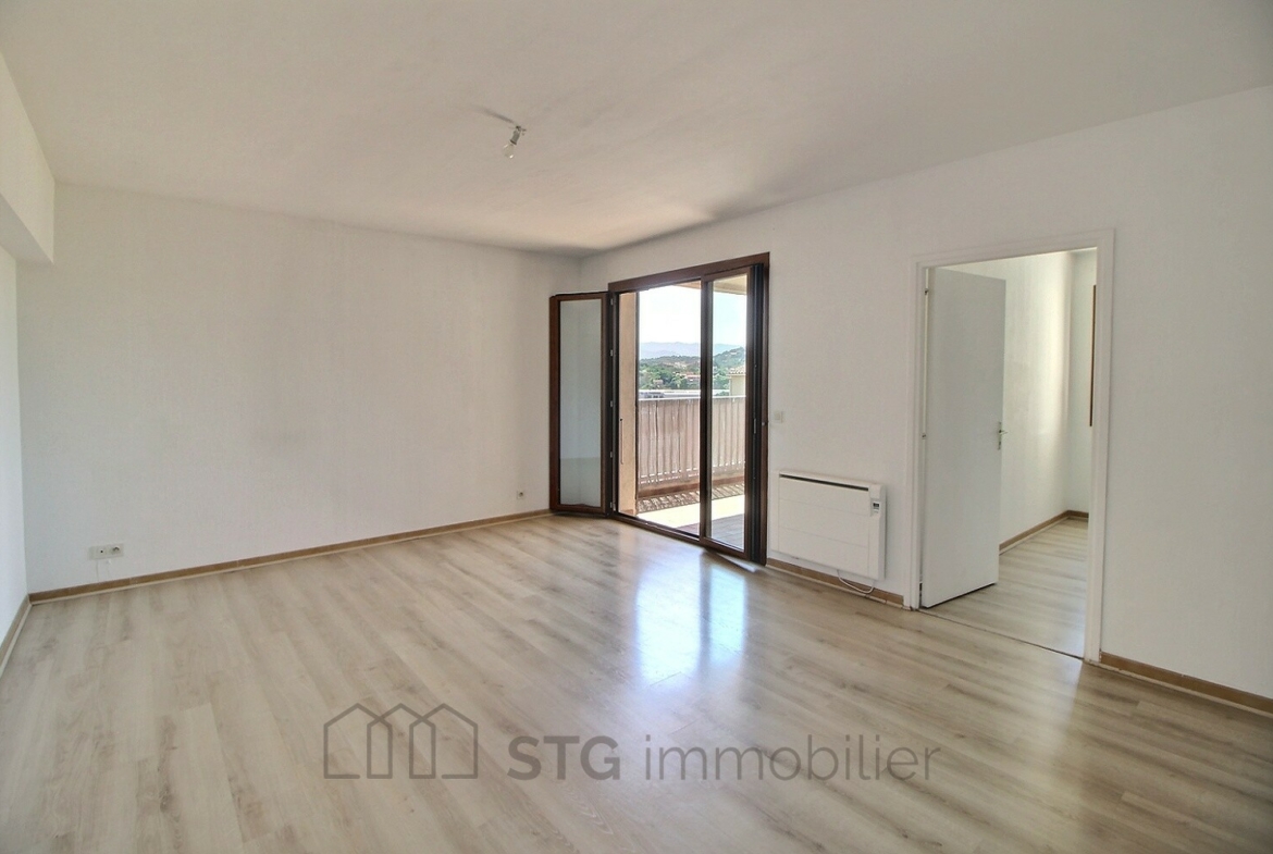 salon F5 logis de l'Aqueduc appartement ajaccio