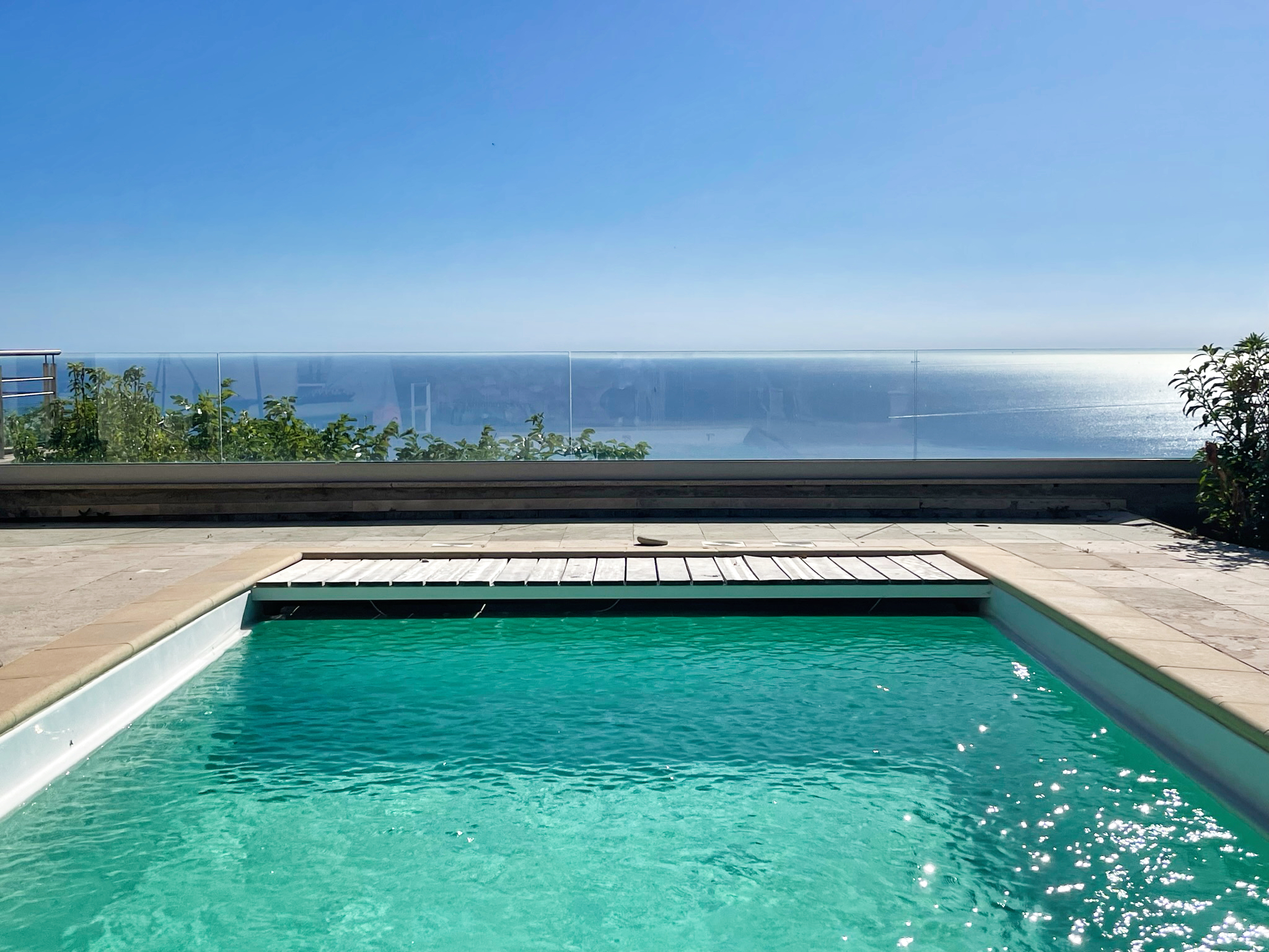villa piscine vue mer sagone