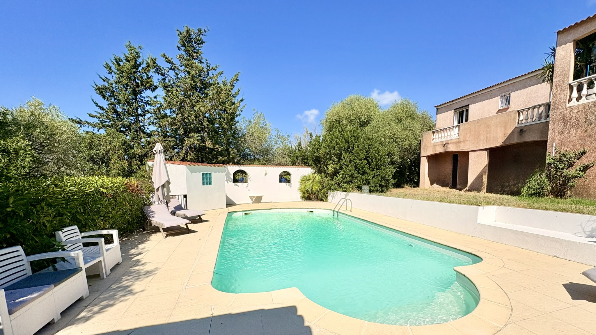 photo_a8ea558e1be2ff66d6ed02f611a9bd08-88472-0.jpg Vente villa Afa