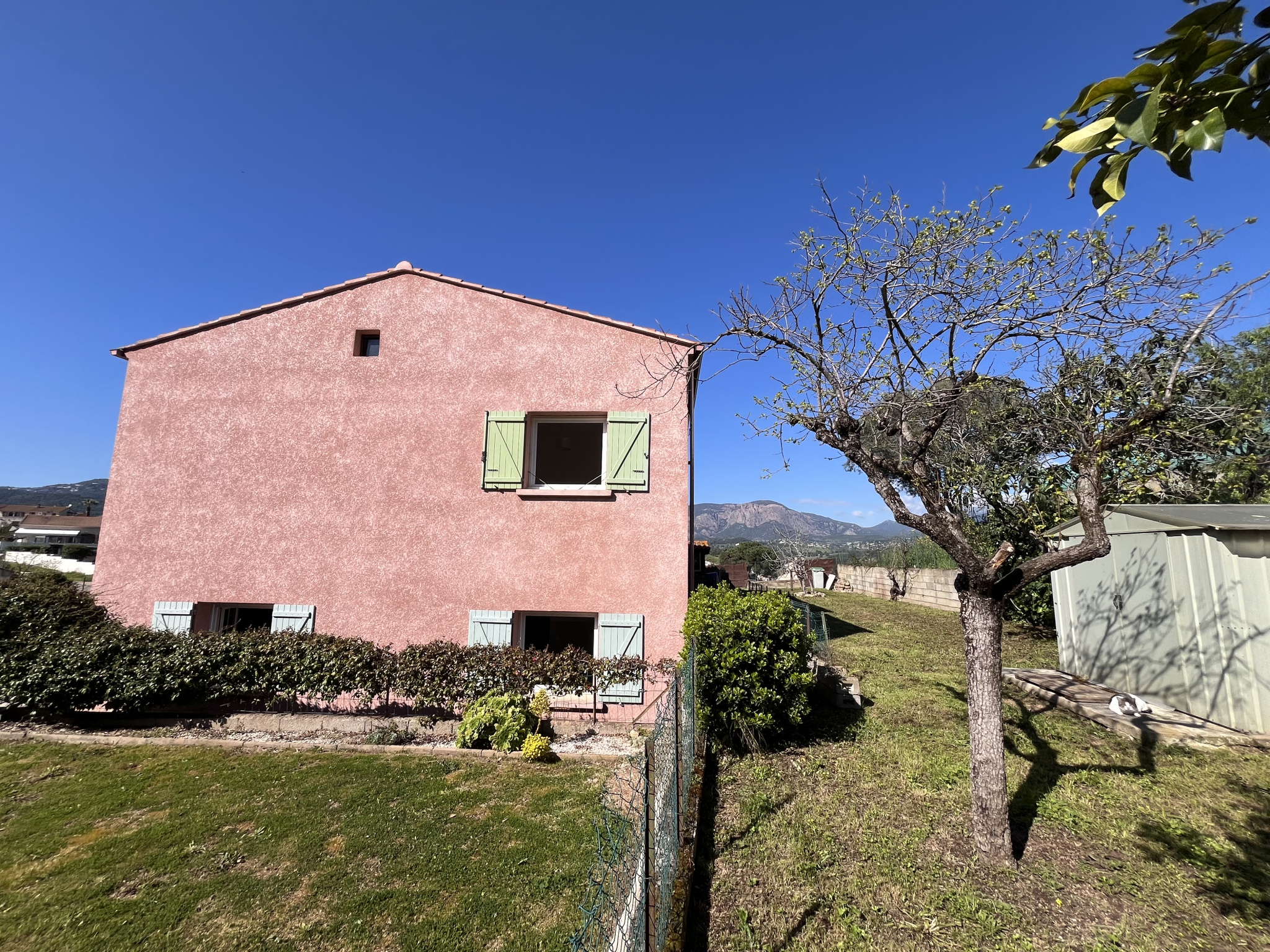 Vente maison T4 + T3 indépendant Mezzavia