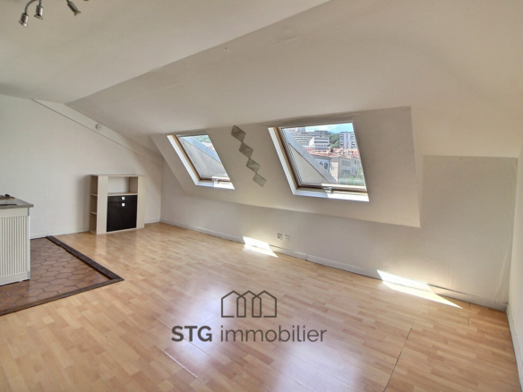 VENTE STUDIO DIAMANT 3 DERNIER ÉTAGE AJACCIO