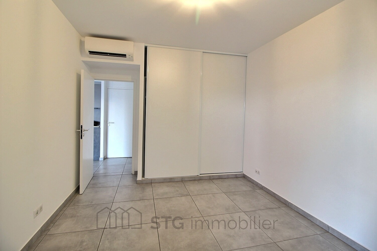 Exclusivité vente apppartement f2 parc impérial