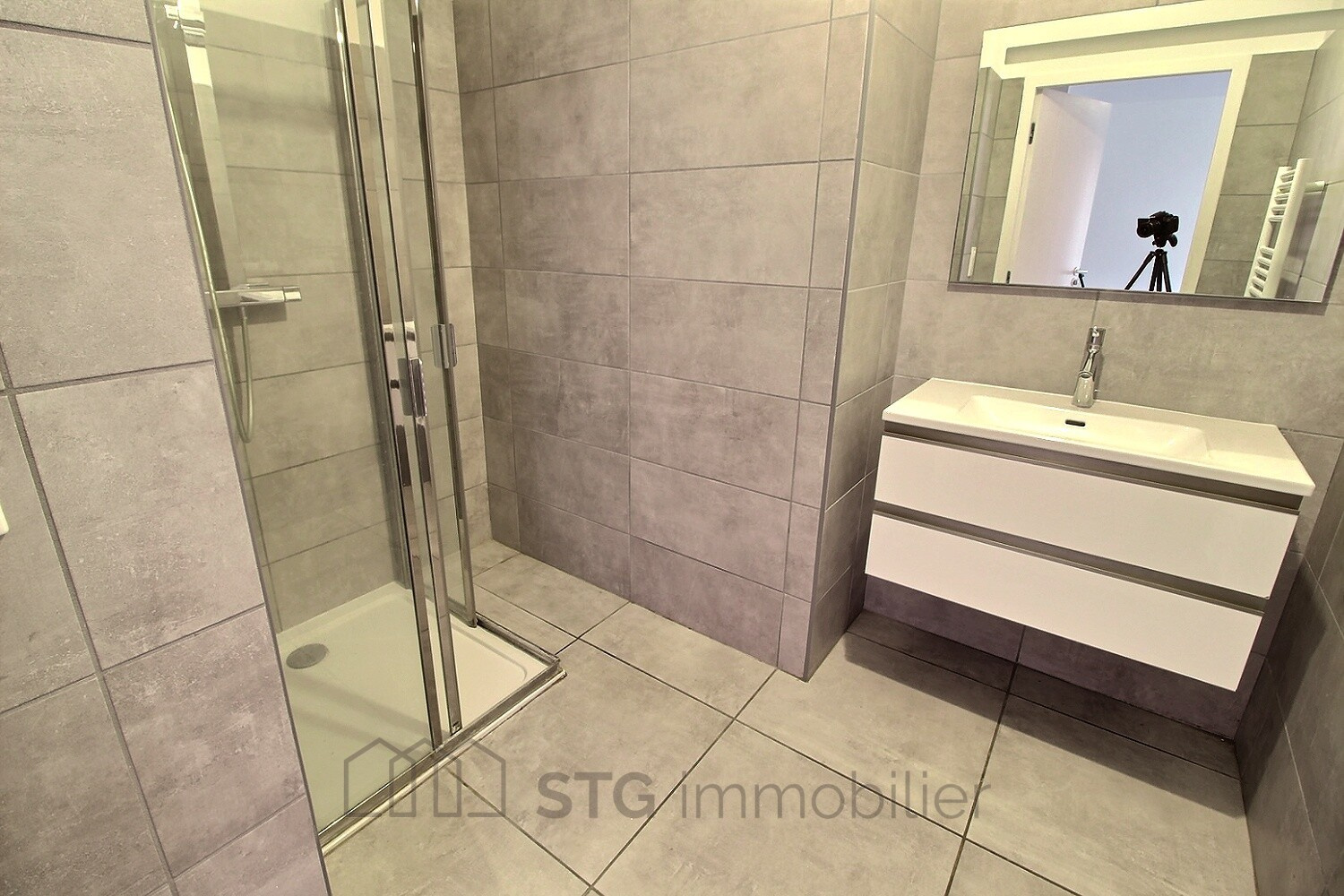 Exclusivité vente apppartement f2 parc impérial