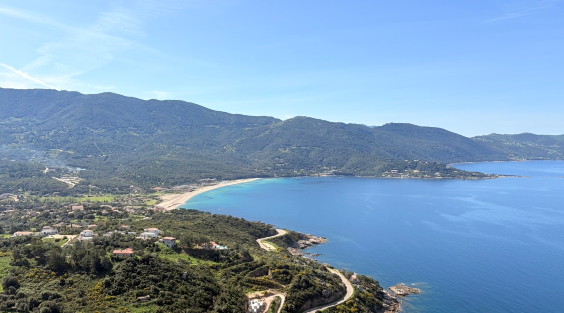 Acheter un bien immobilier en Corse : guide 2026