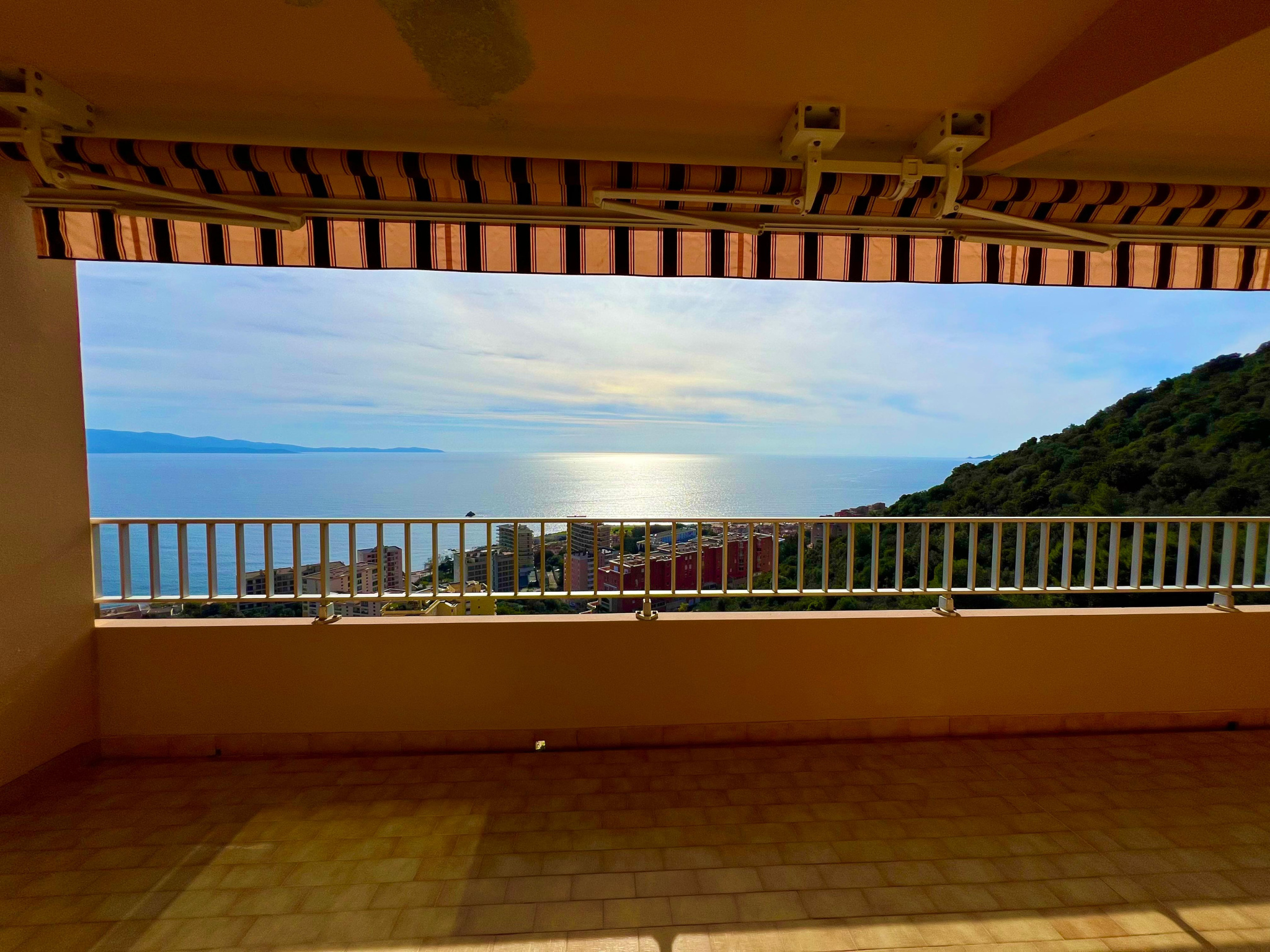 Appartement F4 vue mer à Ajaccio à vendre – photo 4 – STG Immobilier