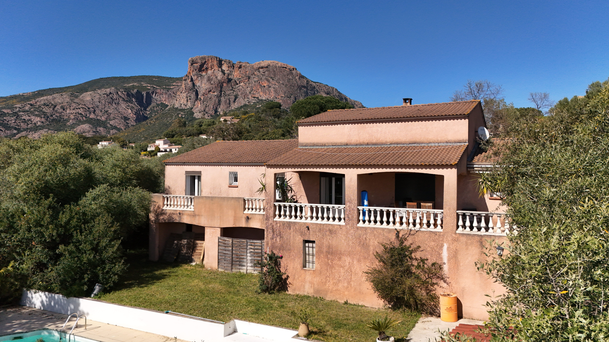 Villa à Afa à vendre, piscine – photo 2 – STG Immobilier