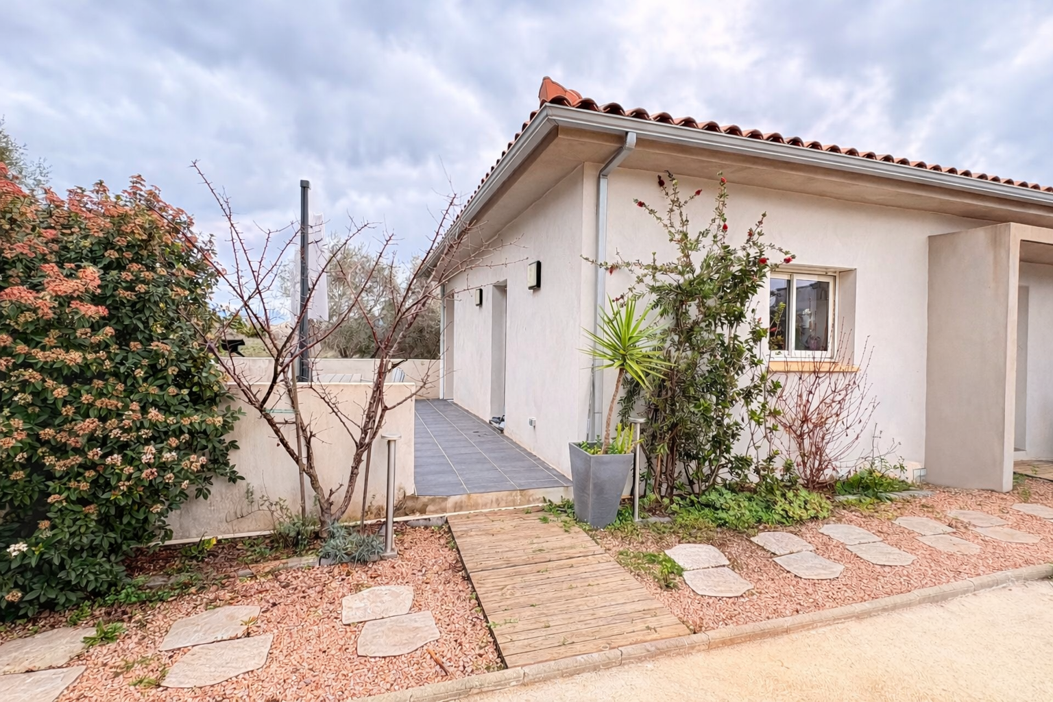 Appartement T4 avec jardin à Alata à vendre – photo 2 – STG Immobilier