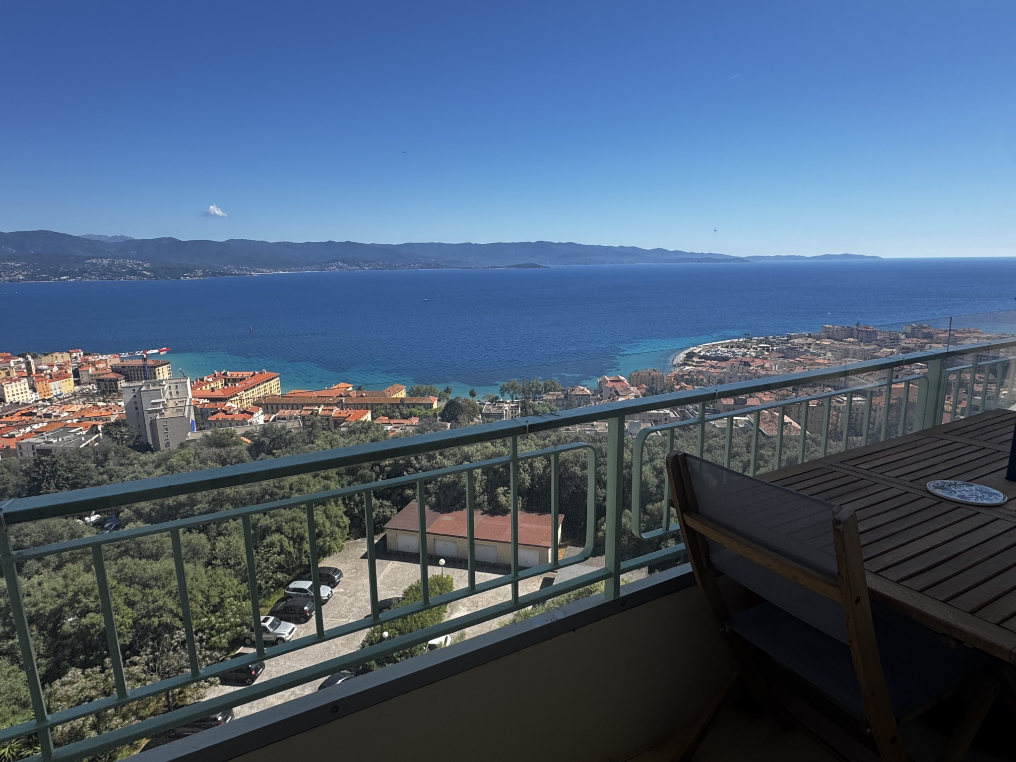 Appartement F5 rénové vue mer à vendre à Ajaccio, Parc Belvedere – STG Immobilier