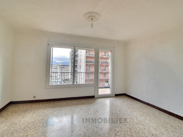 Appartement F4 avenue maréchal Moncey