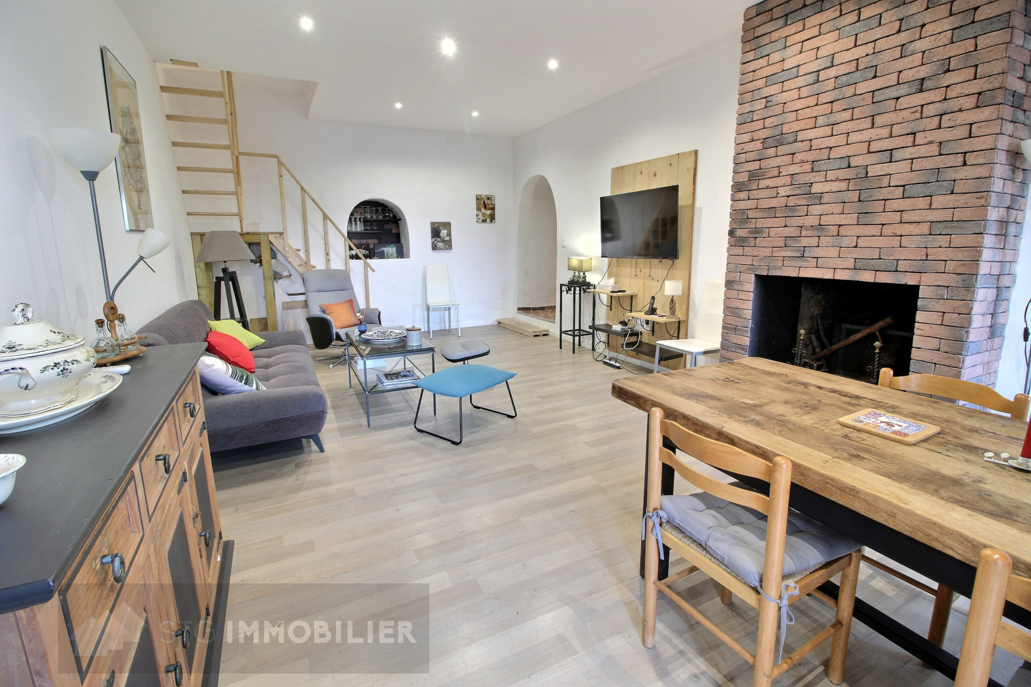 Maison de village entièrement rénovée