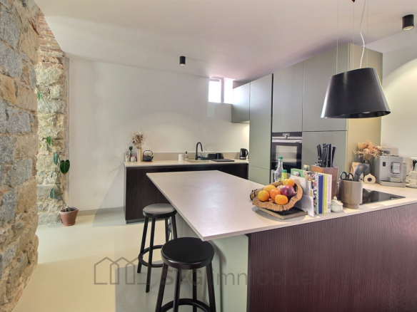 Appartement T3 duplex rénové à vendre en centre-ville d'Ajaccio – STG Immobilier