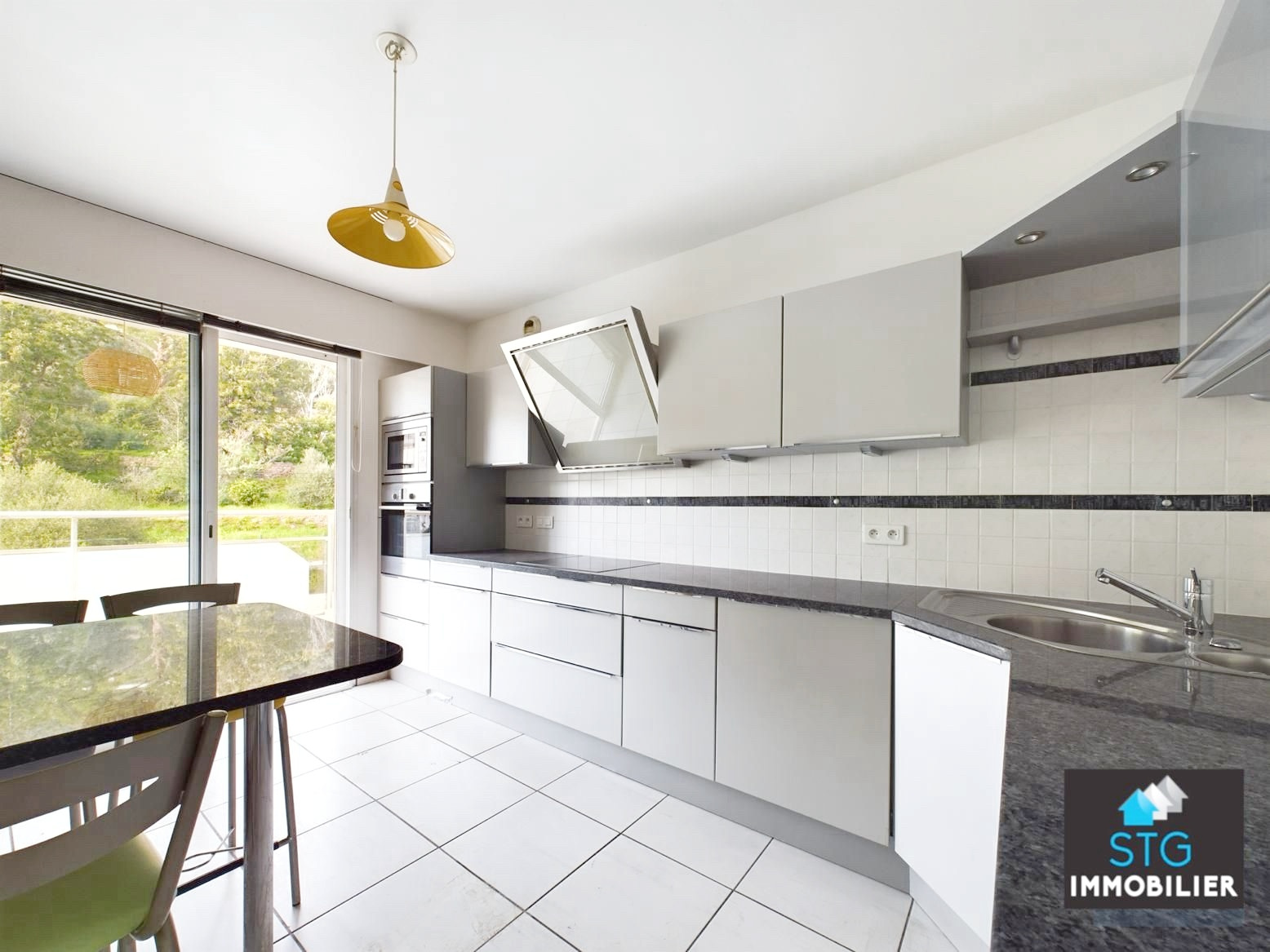 photo_bdd68659b6f0cefd92c51cfa9d61aee4-119154-0.jpg duplex sanguinaires vue mer