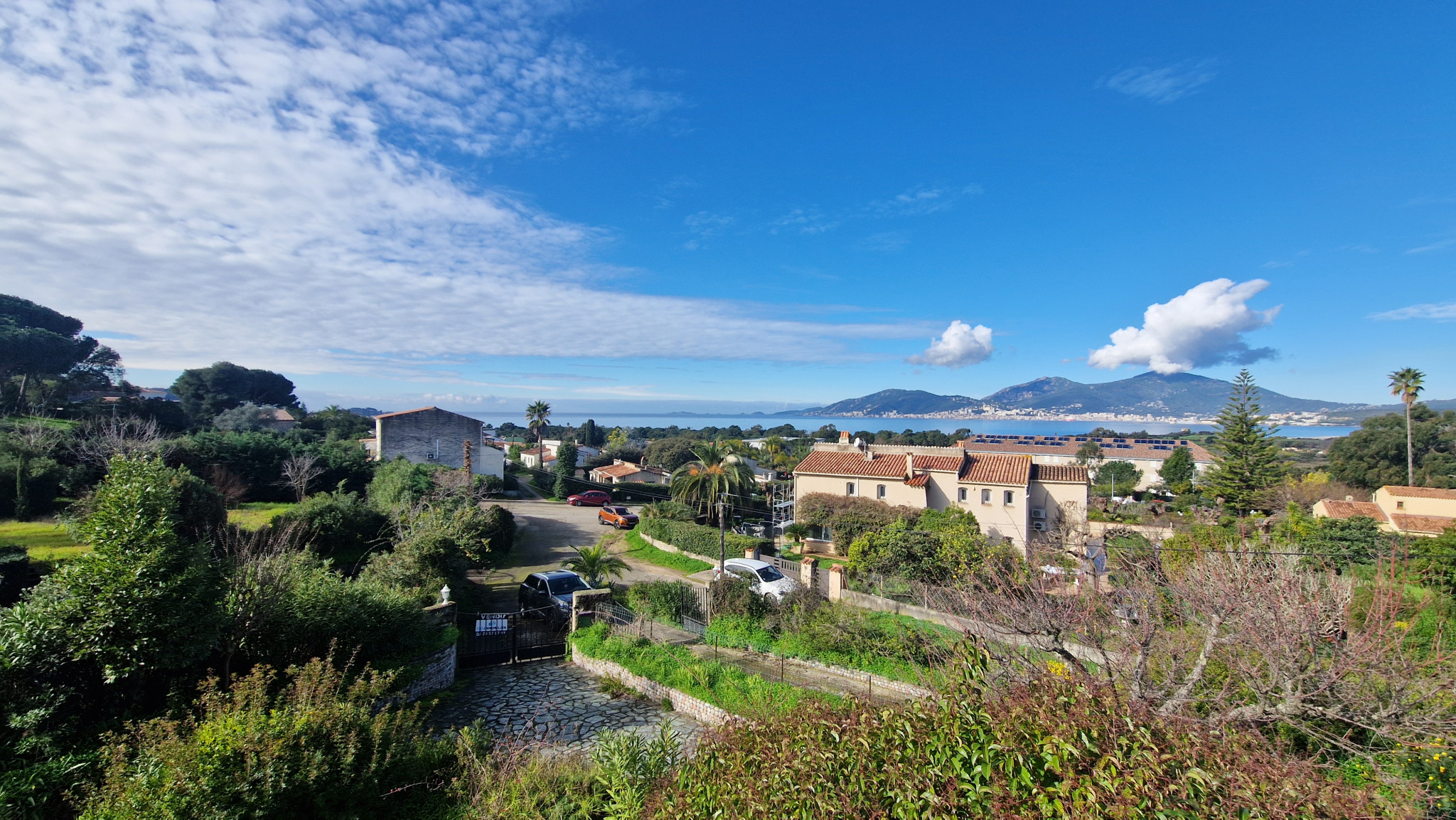Propriété à rénover à Porticcio à vendre, 2 habitations – STG Immobilier