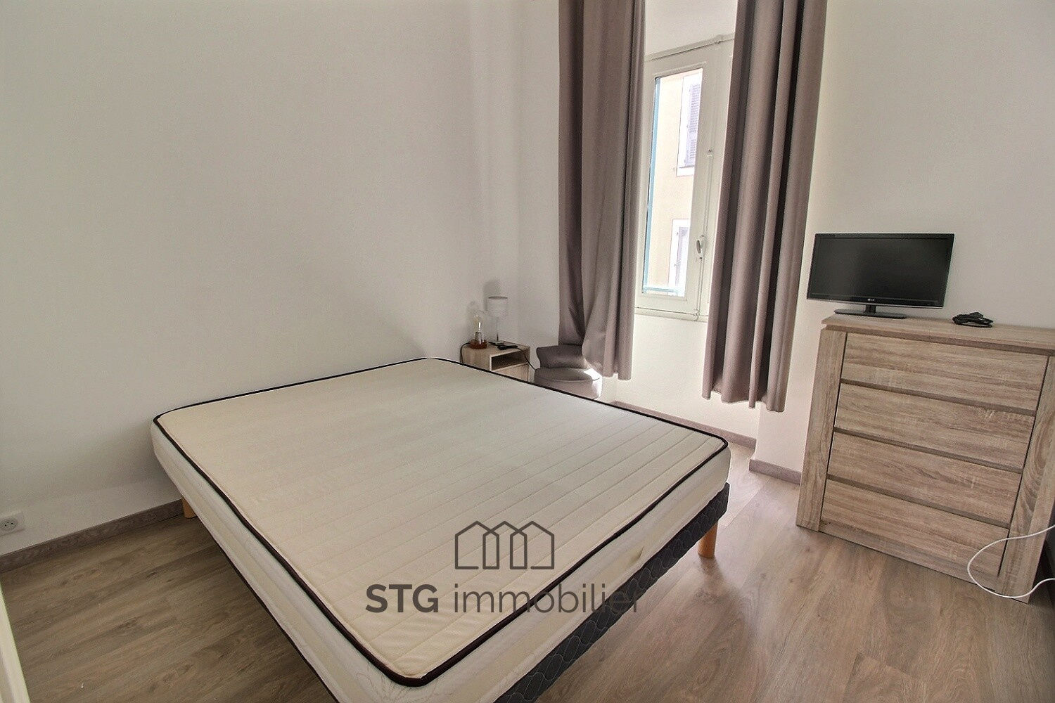 T3 meublé à louer Rue Fesch, Ajaccio – photo 4 – STG Immobilier
