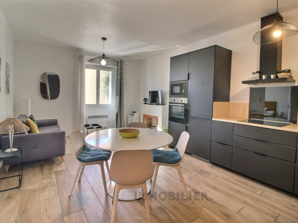 Appartement T2 rénové à vendre en centre-ville d'Ajaccio – STG Immobilier
