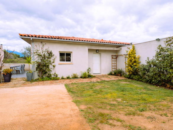 Appartement T4 avec jardin à vendre à Alata, Trova – STG Immobilier