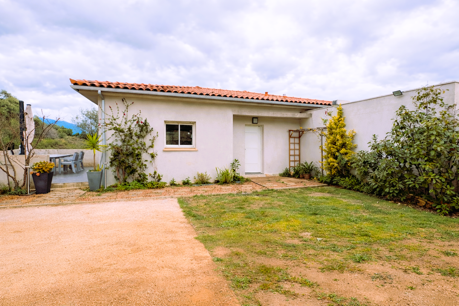 Appartement T4 avec jardin à vendre à Alata, Trova – STG Immobilier