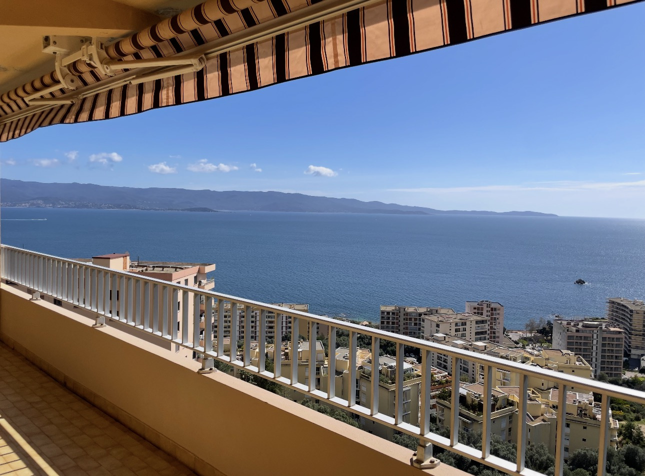 Appartement F4 vue mer à Ajaccio à vendre – photo 2 – STG Immobilier