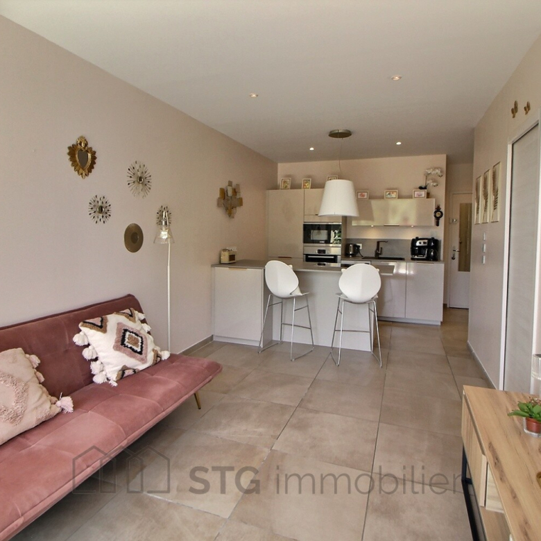 Exclusivité vente appartement T2 route des Sanguinaires Sant
